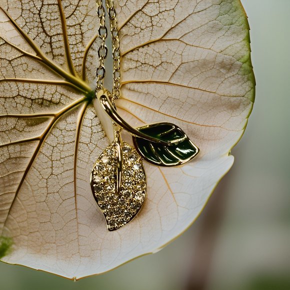 Gold 0.5 ct Zircon Relief Sprout Pendant Necklace - Picture 10 of 17